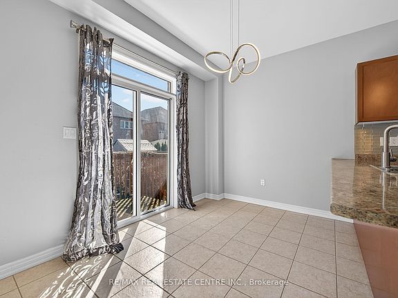 5th image of 244 Raymond Rd