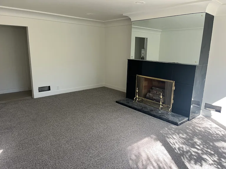 245 N 400 E — Photo 31