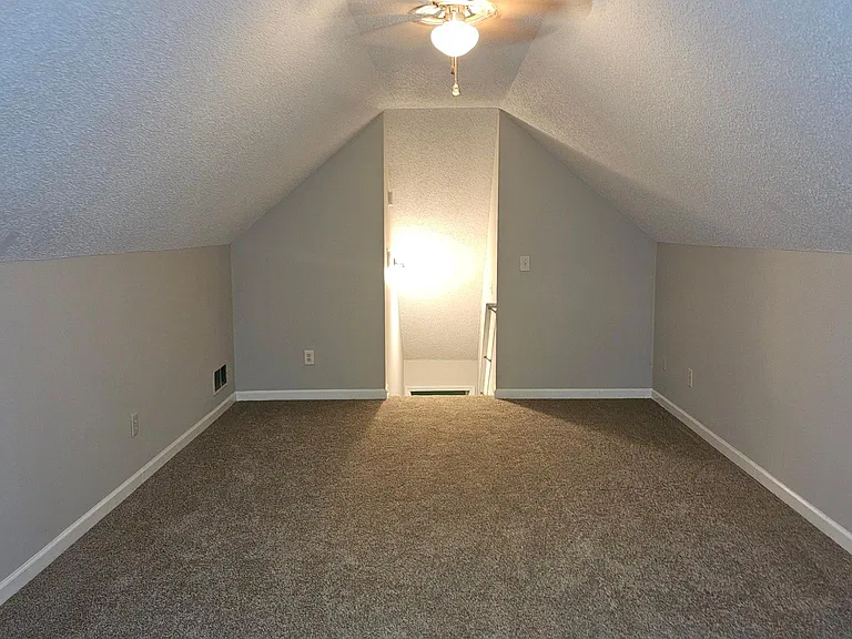 1651 White Oak Dr — Photo 13