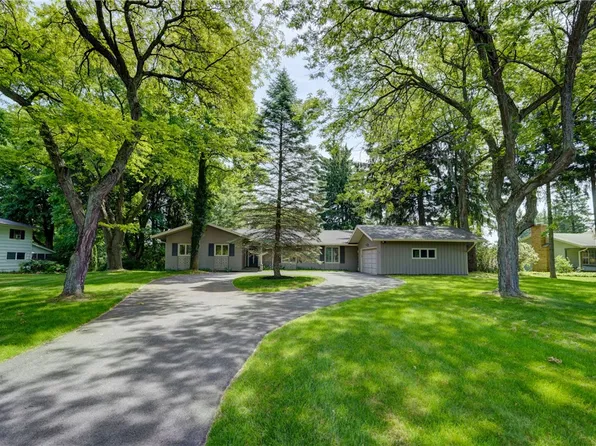 3066 Clover St, Pittsford, NY 14534