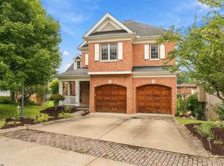 932 Suncrest Pl, Morgantown, WV 26505