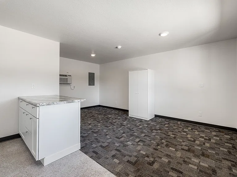 1145 Sherman St #18 — Photo 4
