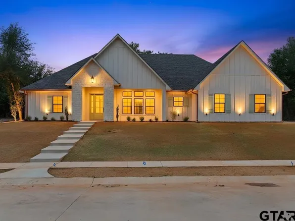17300 Woodcrest Cir, Lindale, TX 75771
