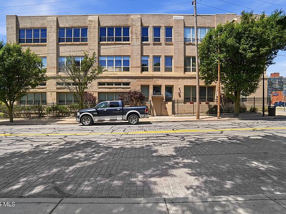 2nd image of 100 S Huron St Suite 6B