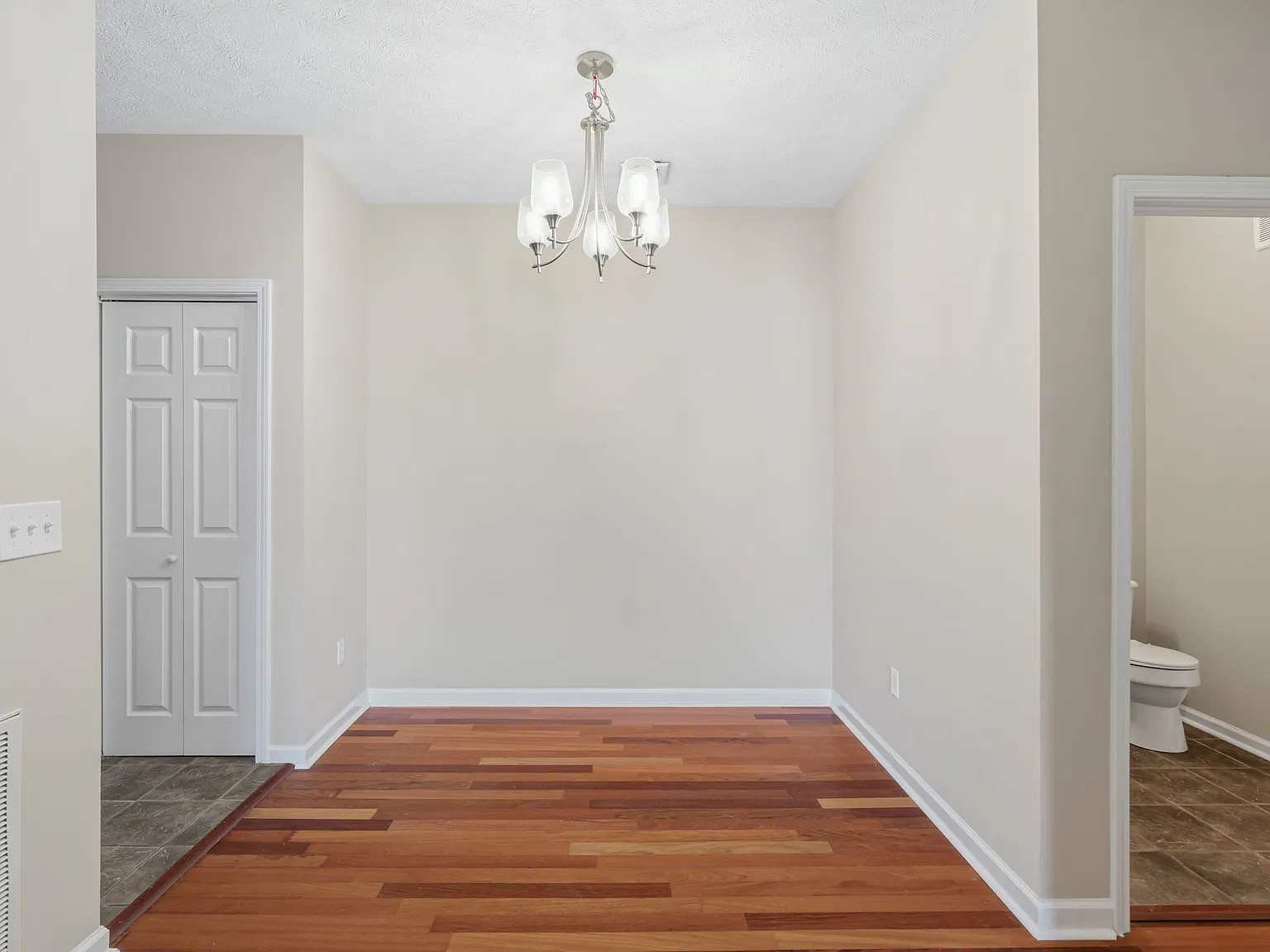 4805 Lyons View Pike — Photo 1