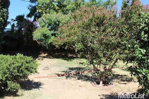 3rd image of 1416 Crestmont Ave