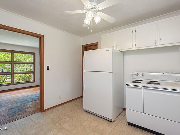 5th image of 4812 Green Meadow Ln