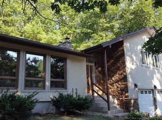 8 Hemlock Notch St, Unionville, CT 06085