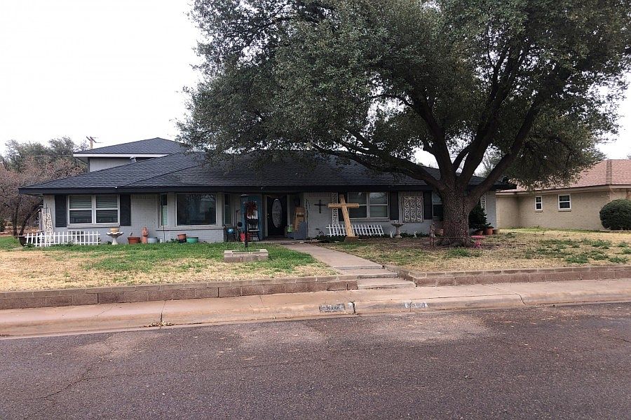 1st image of 3304 Durant Dr