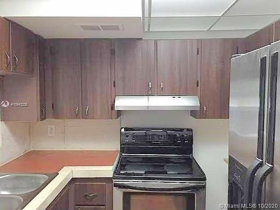 4th image of 13480 NE 6th Ave APT 103