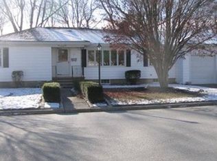 121 Durfee Rd, Tiverton, RI 02878