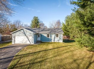 407 W Main St, Winnebago, IL 61088