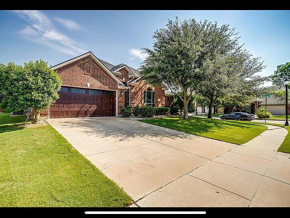 3rd image of 1231 Belle Meade Way