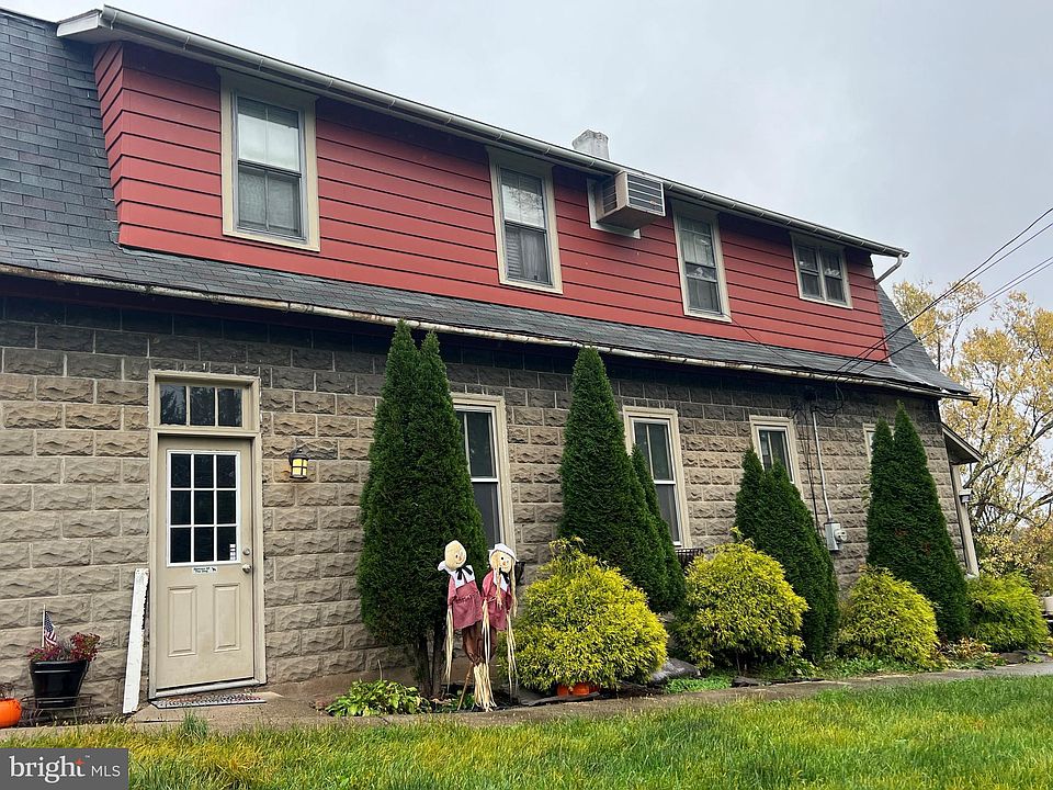 2nd image of 4689 Old Easton Rd