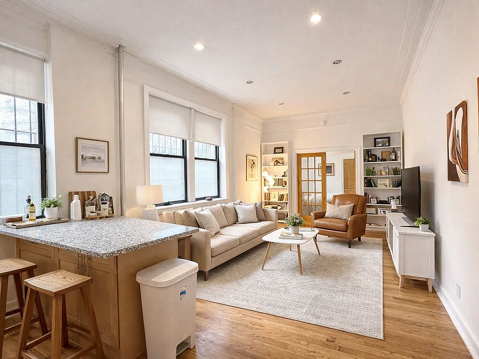 1st image of 208 Avenue A #1