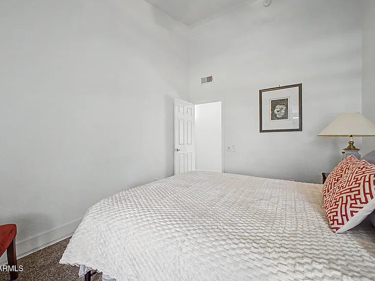 11670 N 109th St — Photo 20