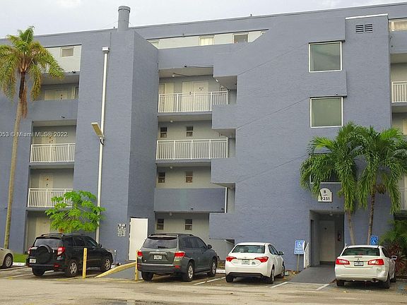 3rd image of 9351 W Fontainebleau Blvd #B403