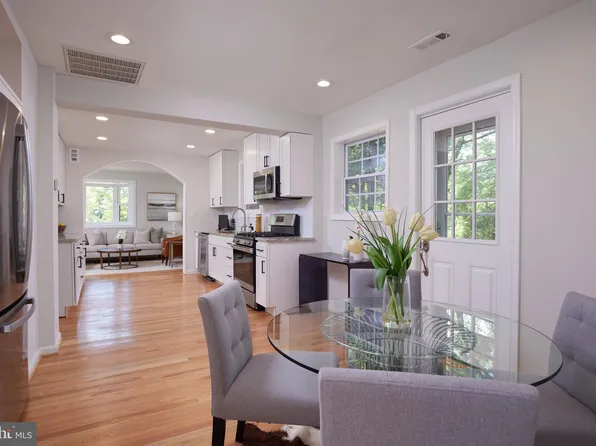 11832 Huggins Dr, Silver Spring, MD 20902