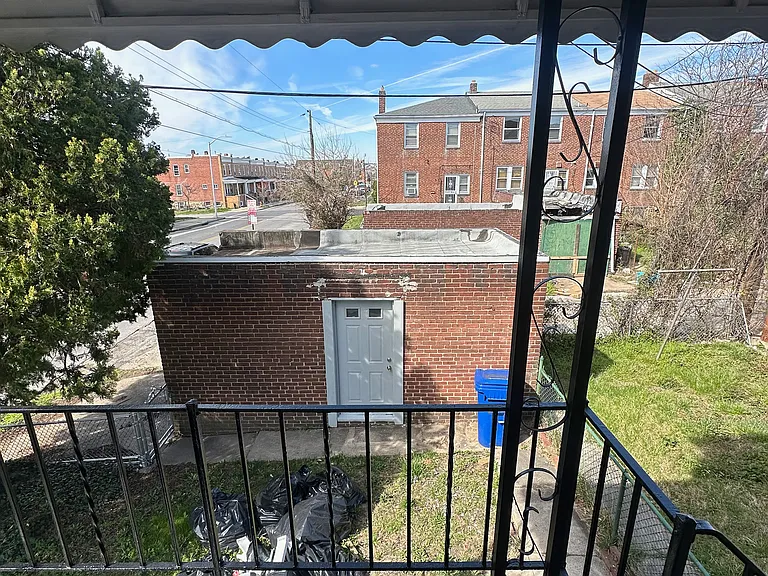 1300 Kenhill Ave — Photo 7