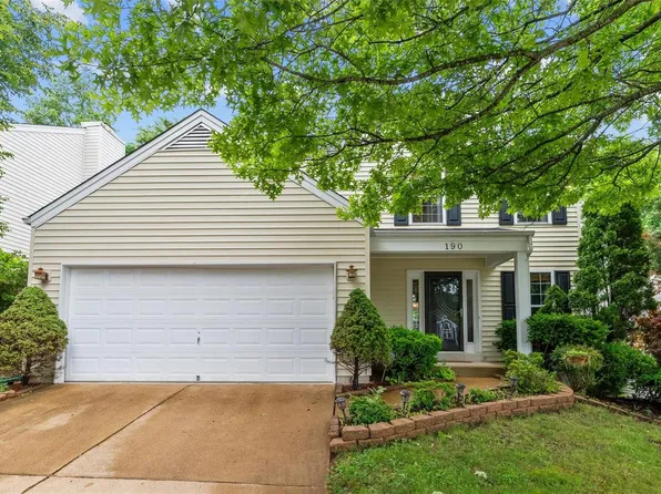 190 Cascade Terrace Dr, Ballwin, MO 63021