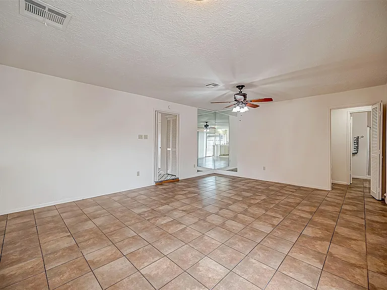 10607 Silkwood Dr — Photo 17