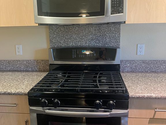4th image of 1069 Saginaw Ter Unit 302