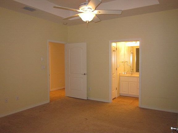 2nd image of 20 Olde Towne Ln
