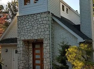 5790 Lakeview Ave, Orchard Lake, MI