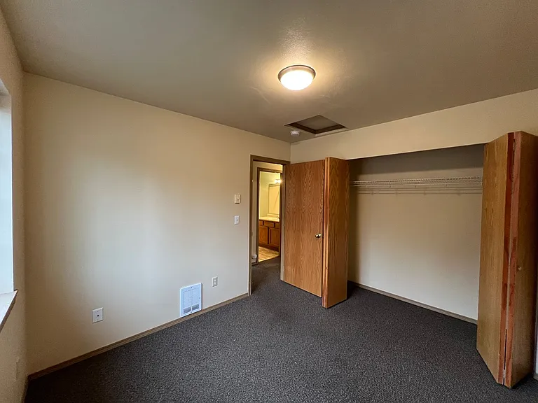 3 Bedroom, 2 Bath in York Neighborhood! — Photo 12