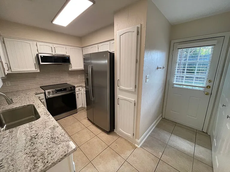 2916 Kathleen Ln — Photo 16