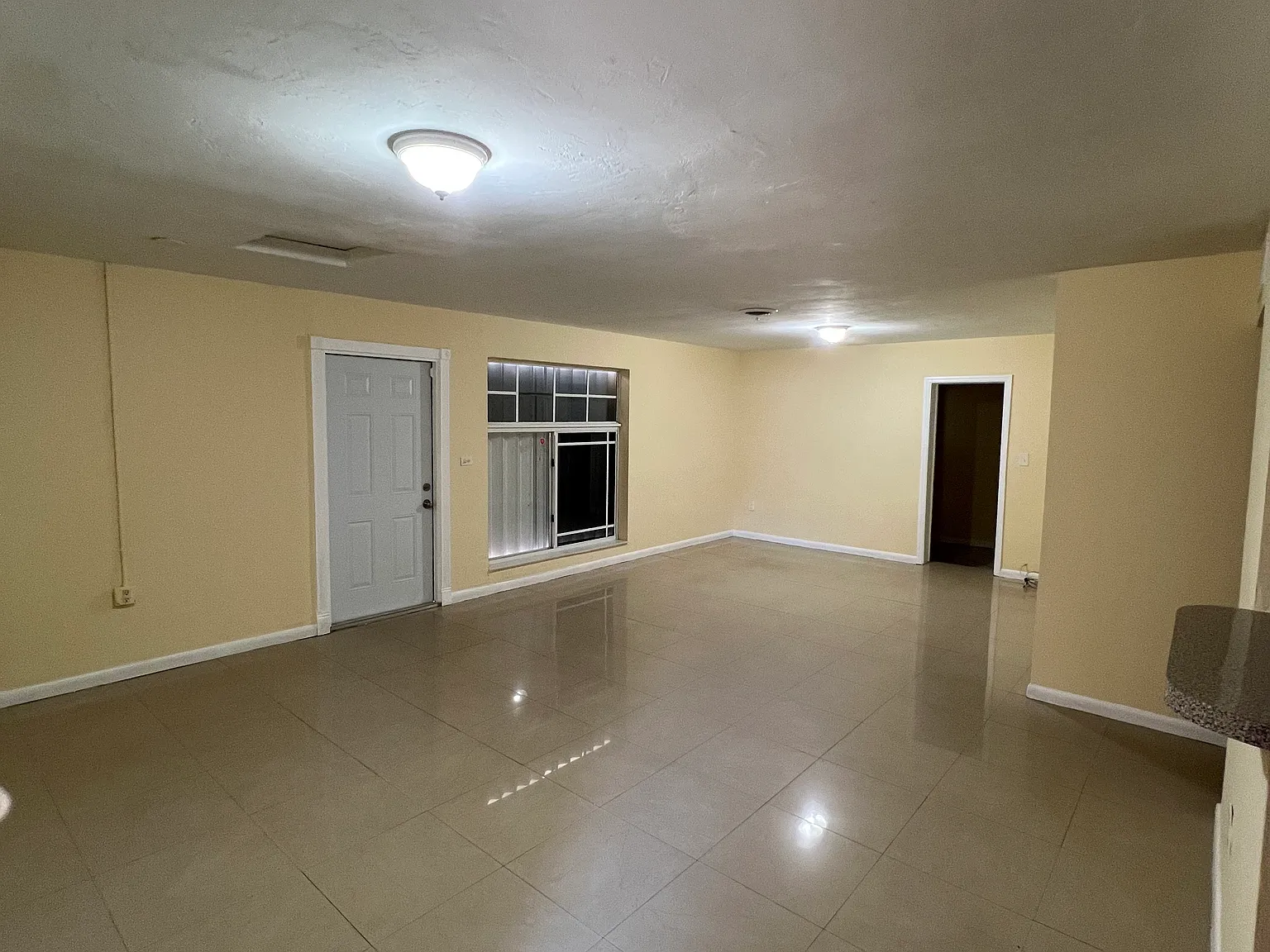 5 bed, 1495 sqft, $3,400 — Photo 3