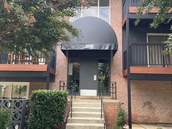 208 Park Terrace Ct SE APT 49, Vienna, VA 22180