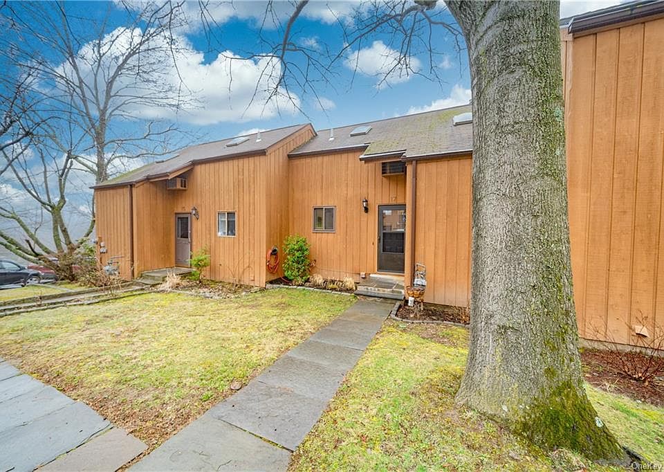 1st image of 17 Lark Ln
