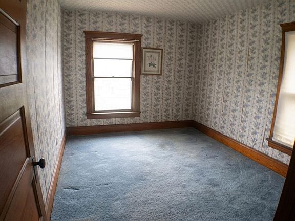 5th image of 132 Wall St
