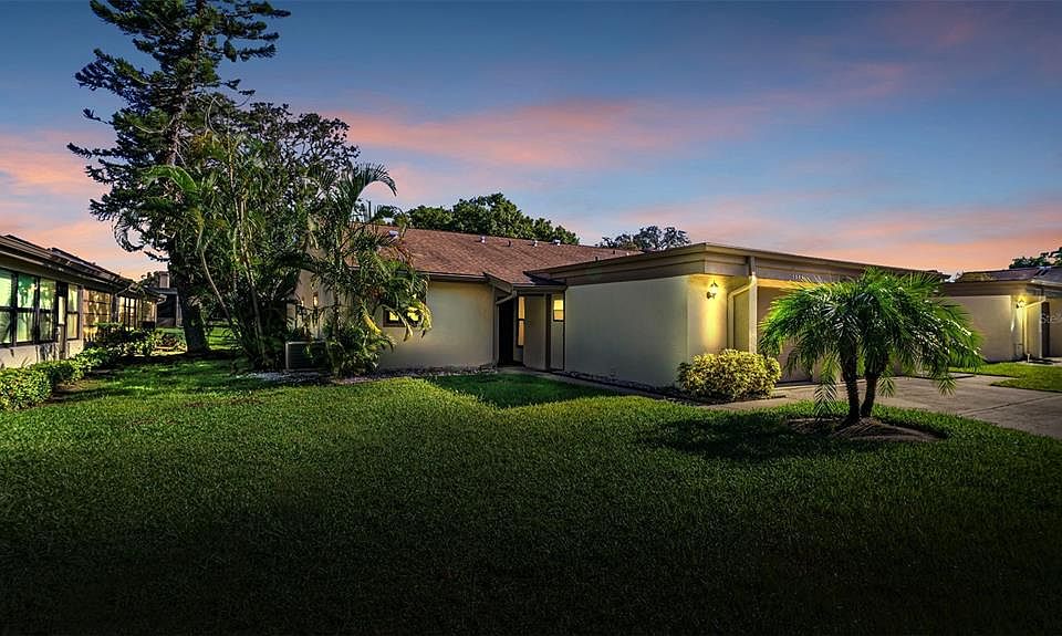 1st image of 1301 Golfview Dr