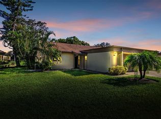 1301 Golfview Dr, Tarpon Springs, FL 34689