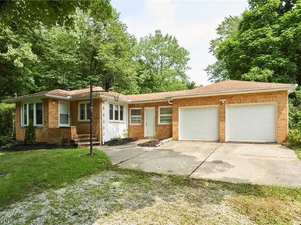 3917 Mill St, Richfield, OH 44286