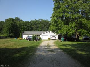 10712-10714 Scotts Corner Rd, Diamond, OH 44412