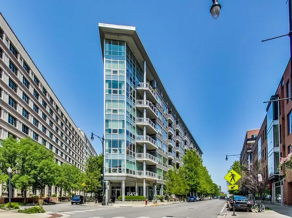 (undisclosed Address), Chicago, IL 60610