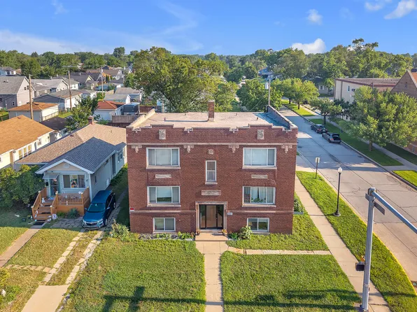 545 165th St, Hammond, IN 46324