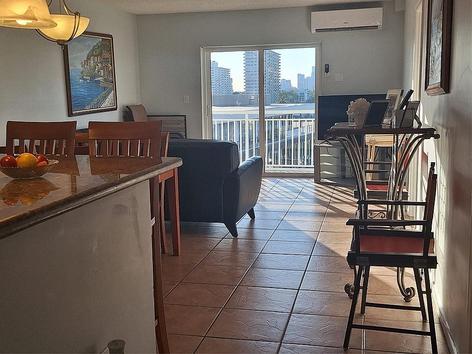 1st image of 200 S Birch #701