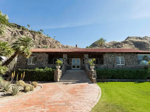 2350 S Araby Dr, Palm Springs, CA 92264