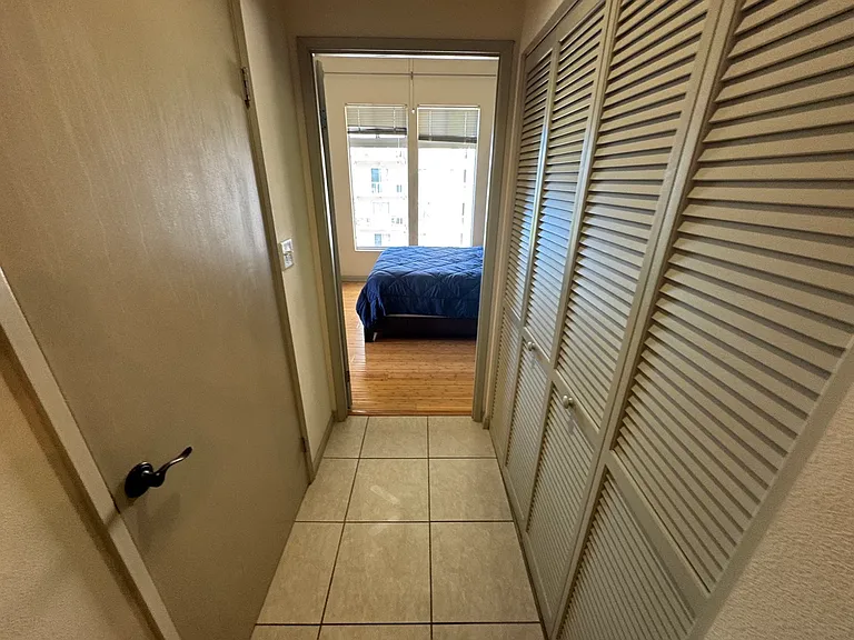 488 E Ocean Blvd #417 — Photo 33
