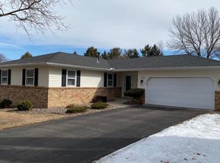 4382 Svensk Ln, Eagan, MN 55123