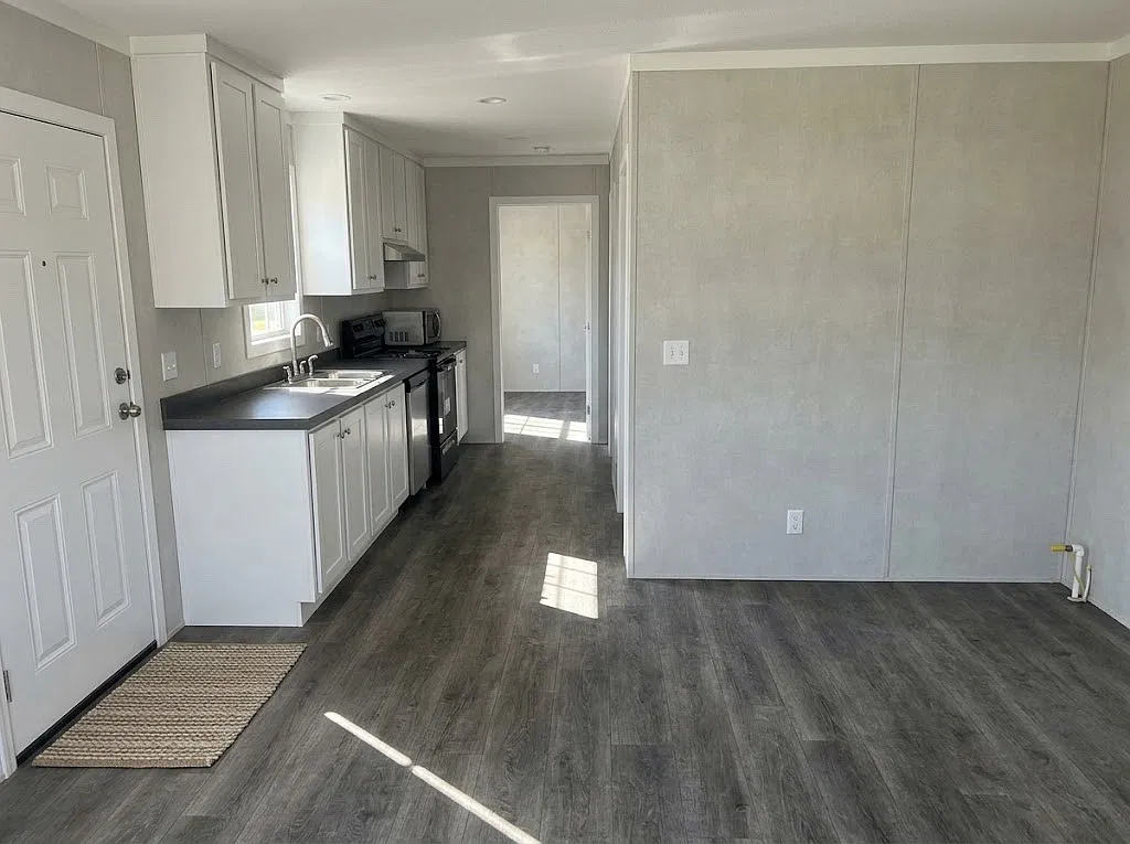 56289 Murray St — Photo 2