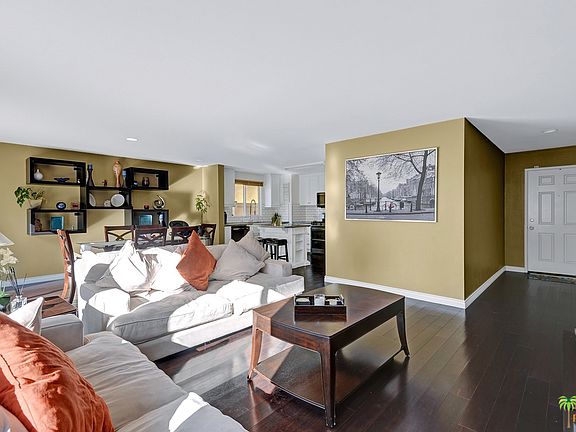 3rd image of 1589 Strawberry Dr