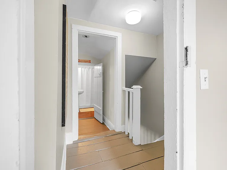 209 George St — Photo 22