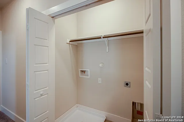 140 Claremont Ave #102 — Photo 18