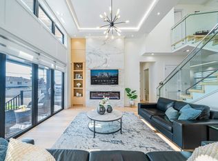 4836 Watling St, Burnaby, BC V5J1W5
