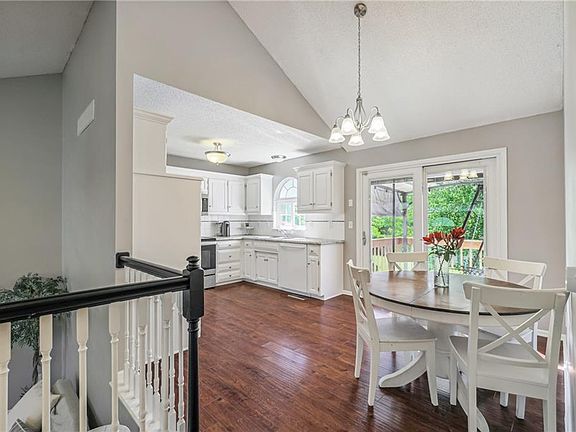5th image of 3625 NW Pier Ct